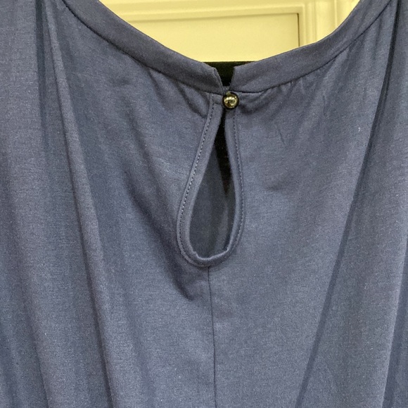 New, never worn navy blue romper - Picture 4 of 4